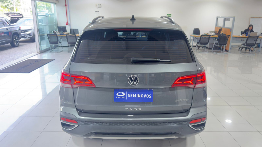 volkswagen taos 1.4 250 tsi total flex comfortline automatico 4p 202214