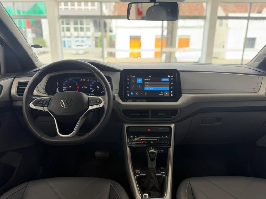 volkswagen t-cross 1.0 200 tsi total flex comfortline automatico 4p 202510