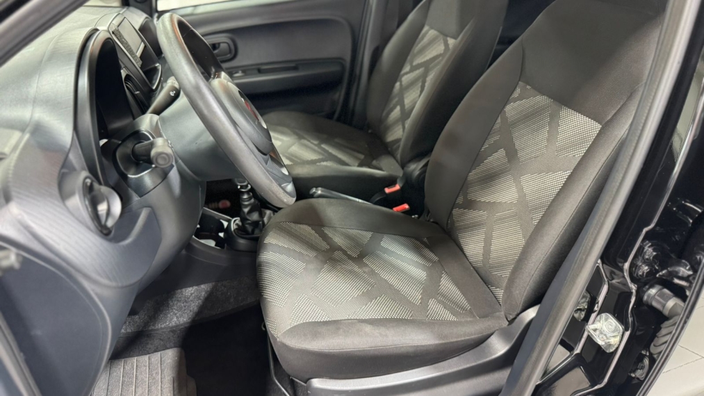 fiat mobi 1.0 evo flex like. manual 4p 20204