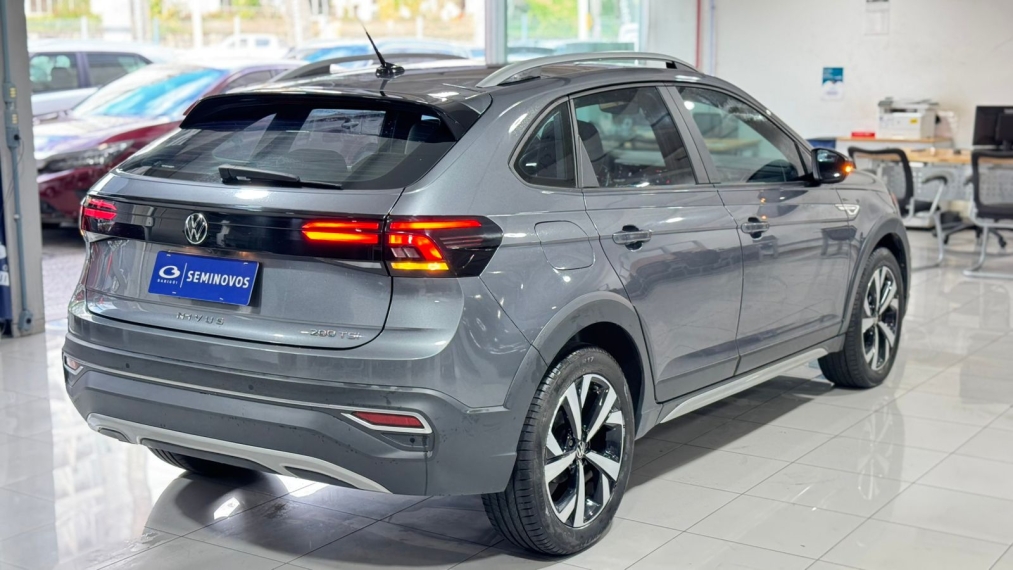 volkswagen nivus 1.0 200 tsi total flex highline automatico 4p 202415