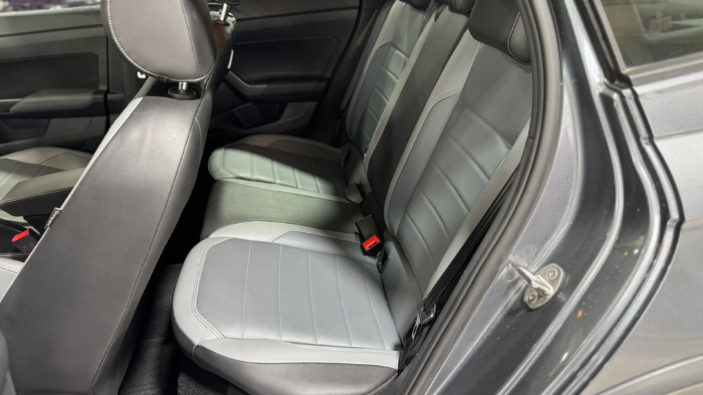 volkswagen nivus 1.0 200 tsi total flex highline automatico 4p 202412