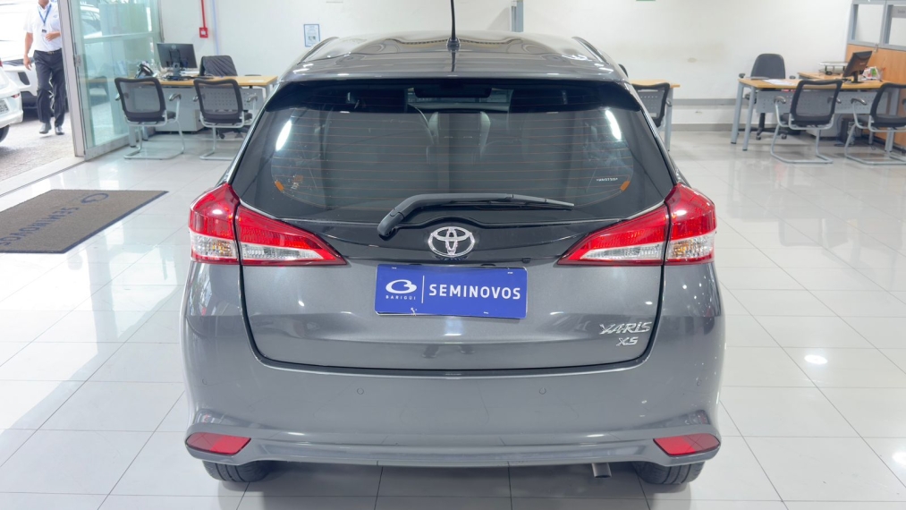 toyota yaris 1.5 16v flex xs connect multidrive 4p automatico 202213