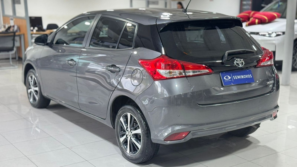 toyota yaris 1.5 16v flex xs connect multidrive 4p automatico 202211