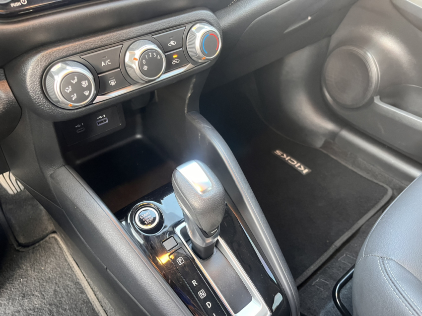 nissan kicks play 1.6 16v flexstart advance plus xtronic flex 4p automatico 202511