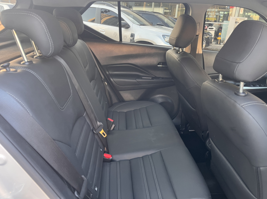 nissan kicks play 1.6 16v flexstart advance plus xtronic flex 4p automatico 202514