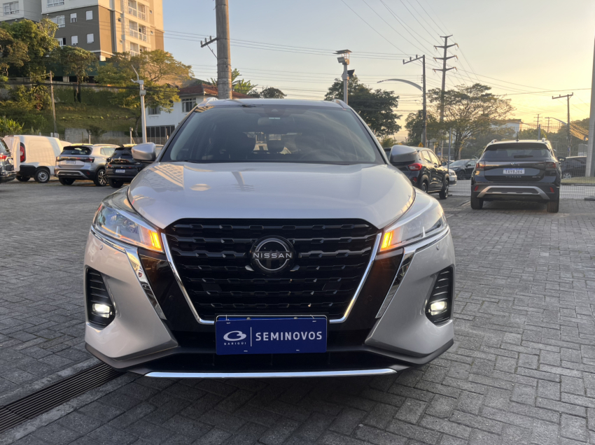 nissan kicks play 1.6 16v flexstart advance plus xtronic flex 4p automatico 20252