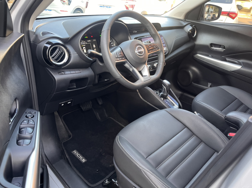 nissan kicks play 1.6 16v flexstart advance plus xtronic flex 4p automatico 202510