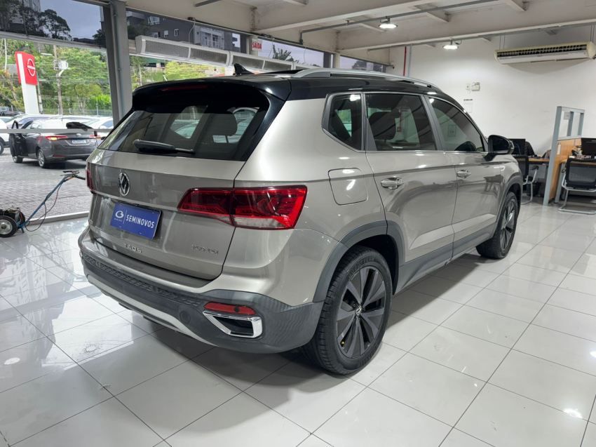 volkswagen taos 1.4 250 tsi total flex highline automatico 4p 202210