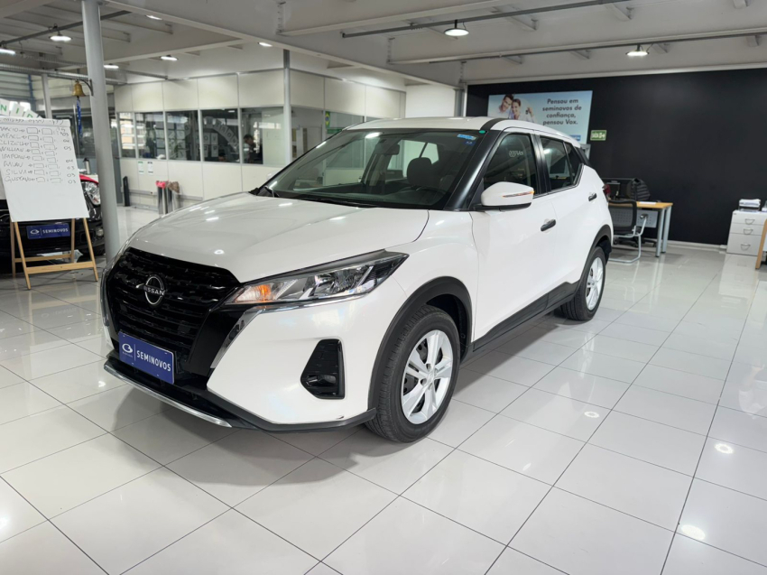 nissan kicks 1.6 16v flexstart sense xtronic flex 4p automatico 2024
