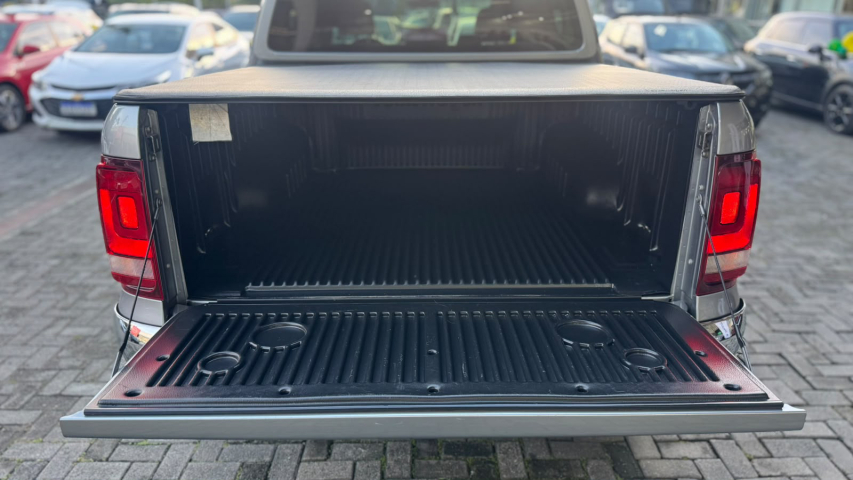 volkswagen amarok 3.0 v6 tdi diesel highline cd 4motion automatico 4p 202114