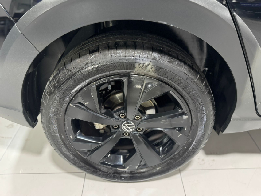 volkswagen nivus 1.0 200 tsi total flex highline automatico 4p 202310