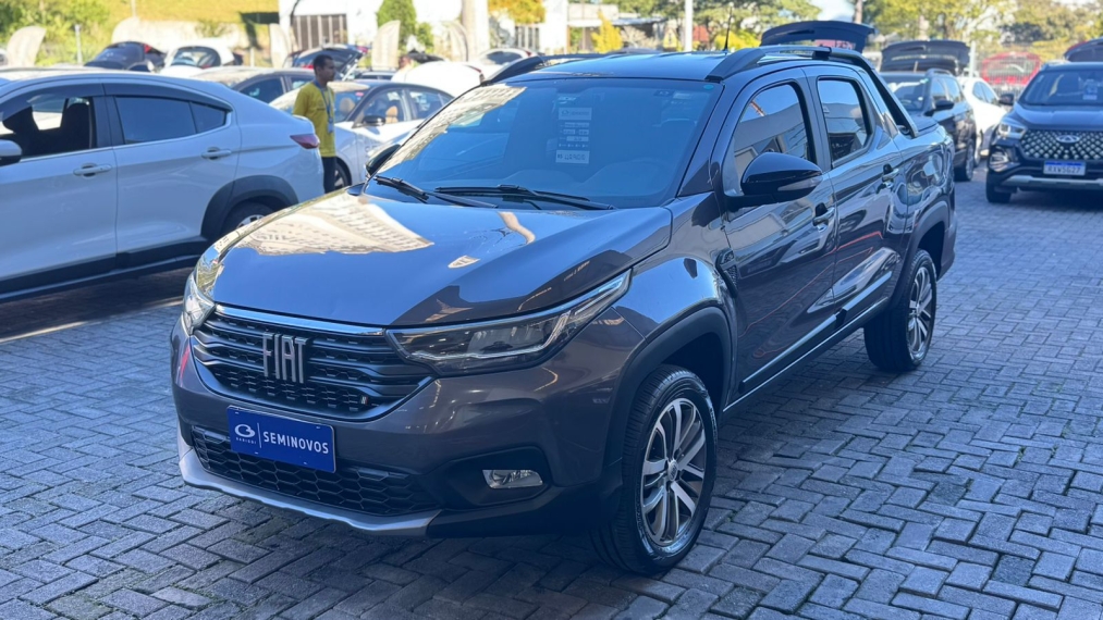 fiat strada 1.3 firefly flex volcano cd cvt 4p automatico 2024