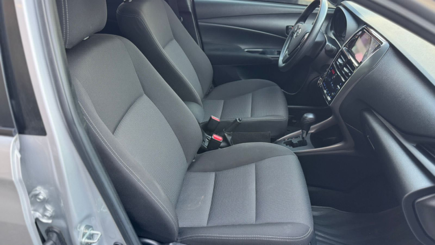 toyota yaris 1.5 16v flex xl multidrive 4p automatico 202513