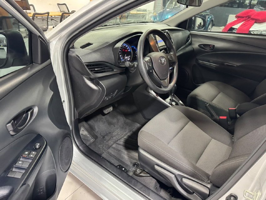toyota yaris 1.5 16v flex sedan xl multidrive 4p automatico 20254