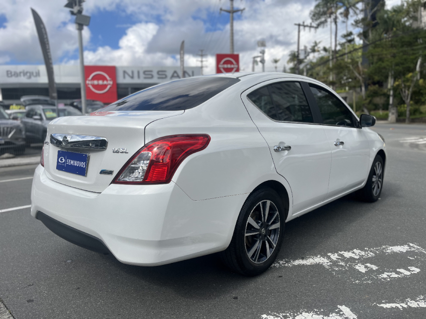 nissan versa 1.6 16v flexstart sl 4p xtronic flex automatico 20186