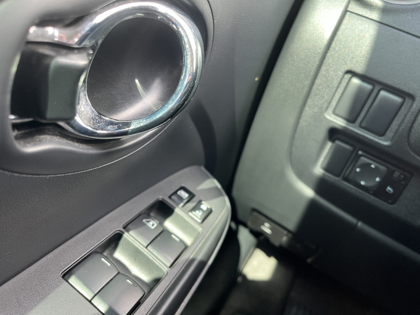 nissan versa 1.6 16v flexstart sl 4p xtronic flex automatico 201815