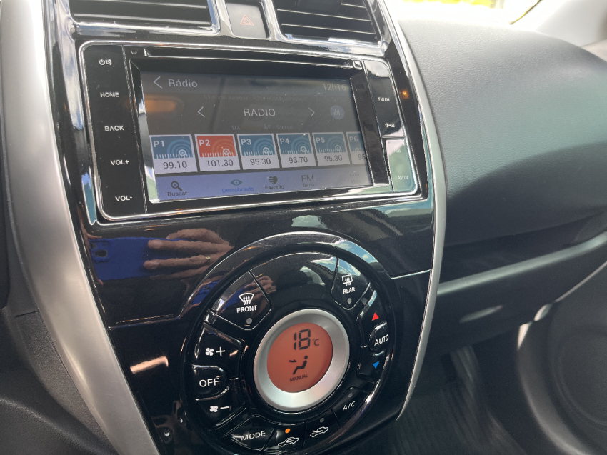 nissan versa 1.6 16v flexstart sl 4p xtronic flex automatico 201812