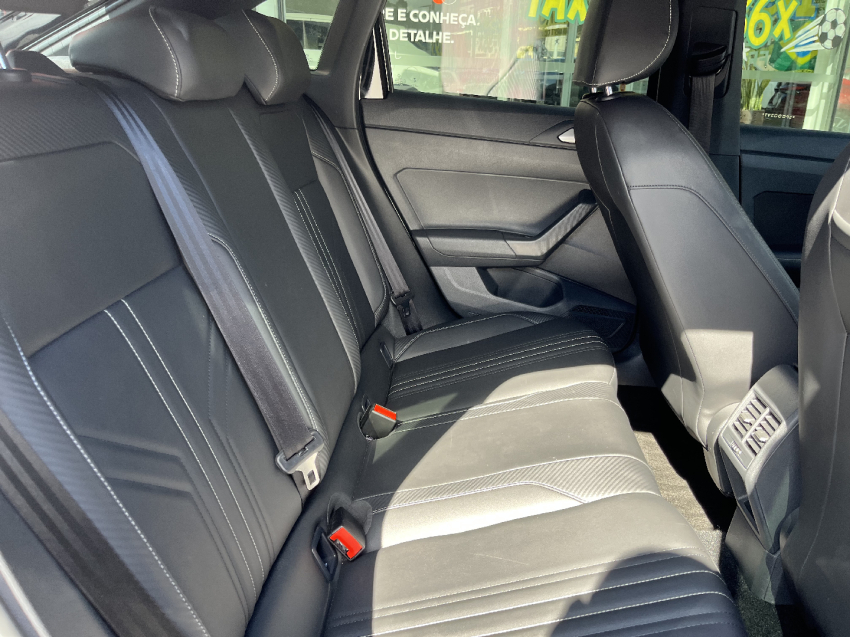 volkswagen nivus 1.0 200 tsi total flex highline automatico 4p 202511