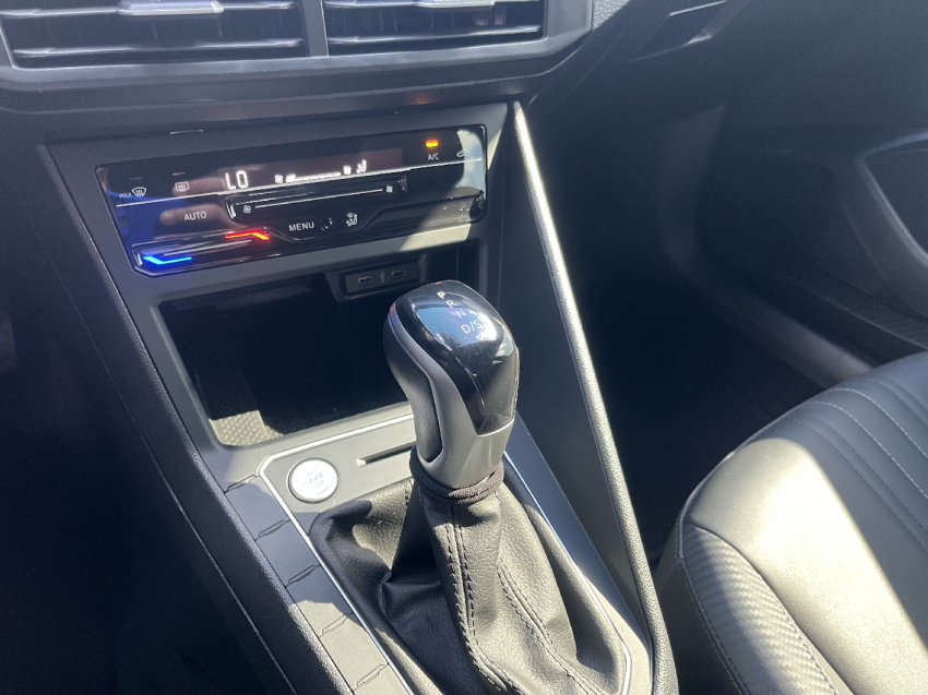 volkswagen nivus 1.0 200 tsi total flex highline automatico 4p 202513