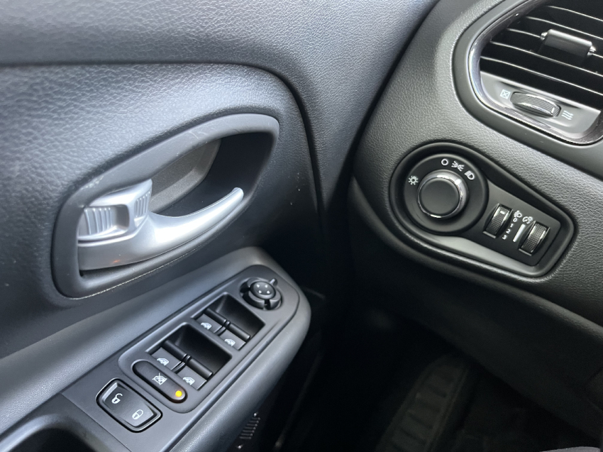 jeep renegade 1.3 t270 turbo flex longitude at6 4p automatico 202613