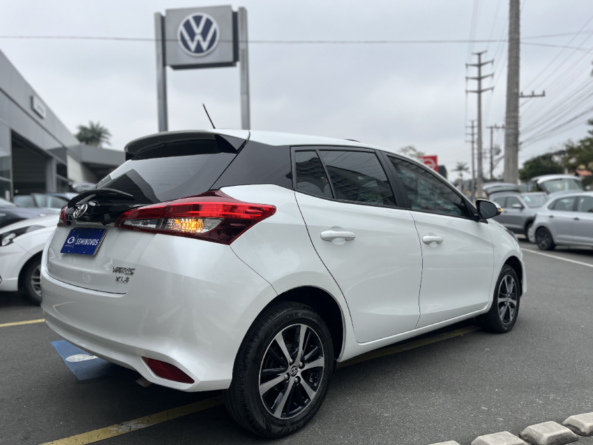 toyota yaris 1.5 16v flex xls connect multidrive 4p automatico 20213