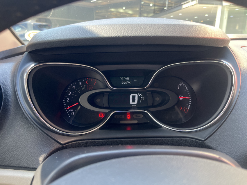 renault captur 1.6 16v sce flex intense x-tronic 4p automatico 201910