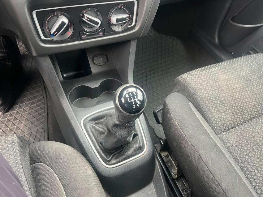 volkswagen fox 1.6 msi total flex connect 4p manual 202110