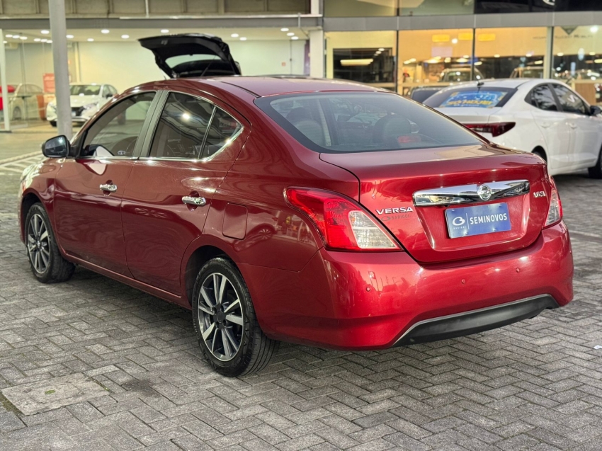 nissan versa 1.6 16v flexstart sl 4p xtronic flex automatico 201915