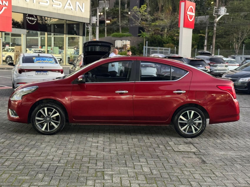 nissan versa 1.6 16v flexstart sl 4p xtronic flex automatico 201914