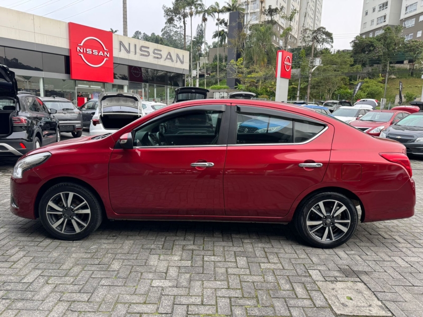 nissan versa 1.6 16v flexstart sl 4p xtronic flex automatico 201914