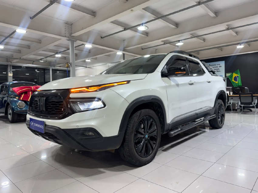 fiat toro 1.3 turbo 270 flex volcano at6 4p automatico 2024