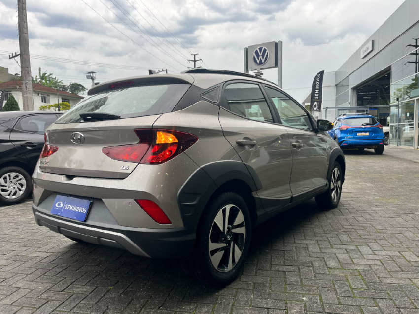 hyundai hb20x 1.6 16v flex evolution automatico 4p 202117
