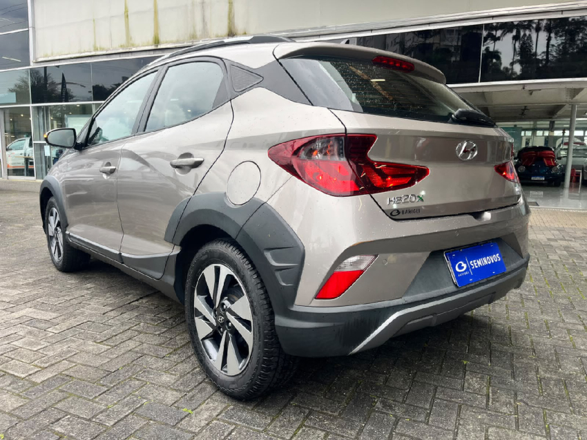 hyundai hb20x 1.6 16v flex evolution automatico 4p 202115
