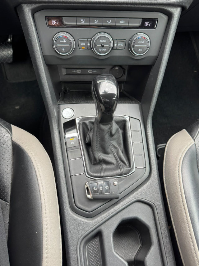 volkswagen taos 1.4 250 tsi total flex comfortline automatico 4p 202216