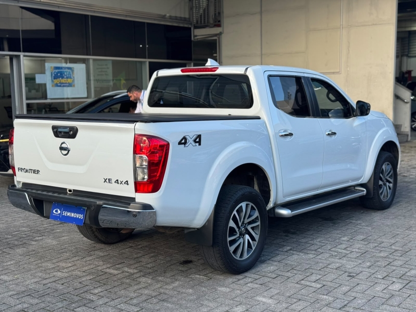 nissan frontier 2.3 16v turbo diesel xe cd 4x4 automatico 4p 202217