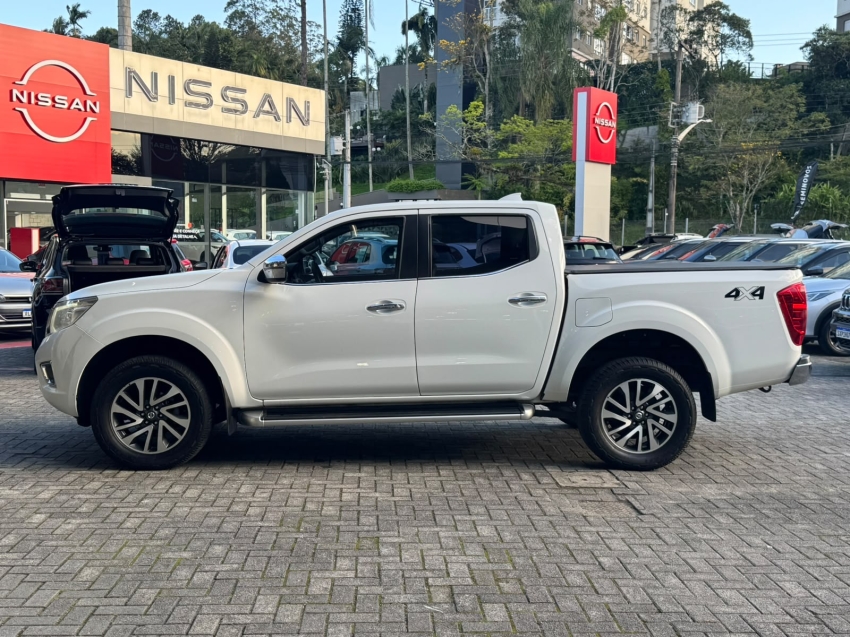 nissan frontier 2.3 16v turbo diesel xe cd 4x4 automatico 4p 202214