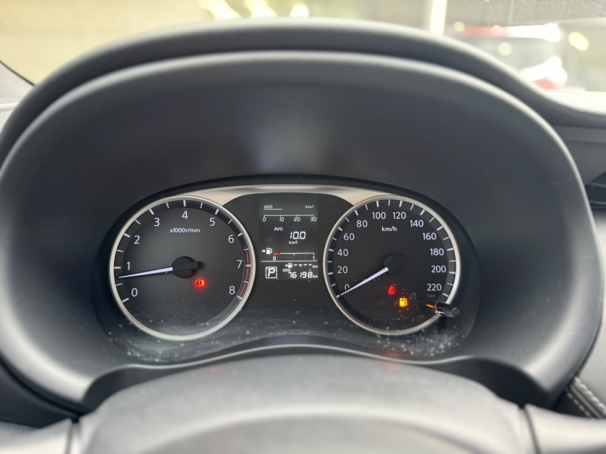 nissan kicks 1.6 16v flexstart sv 4p xtronic flex automatico 202010