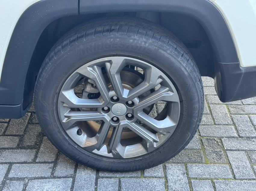 jeep compass 1.3 t270 turbo flex longitude at6 4p automatico 202318