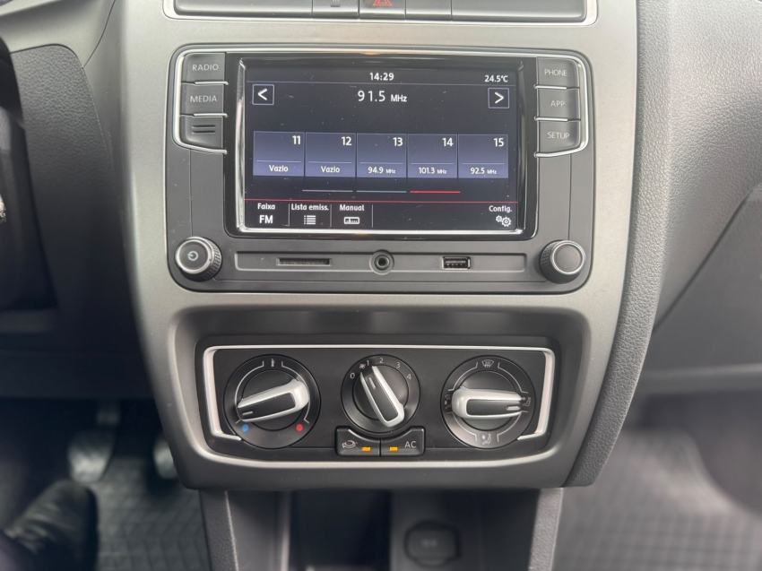 volkswagen fox 1.6 msi total flex connect 4p manual 202114