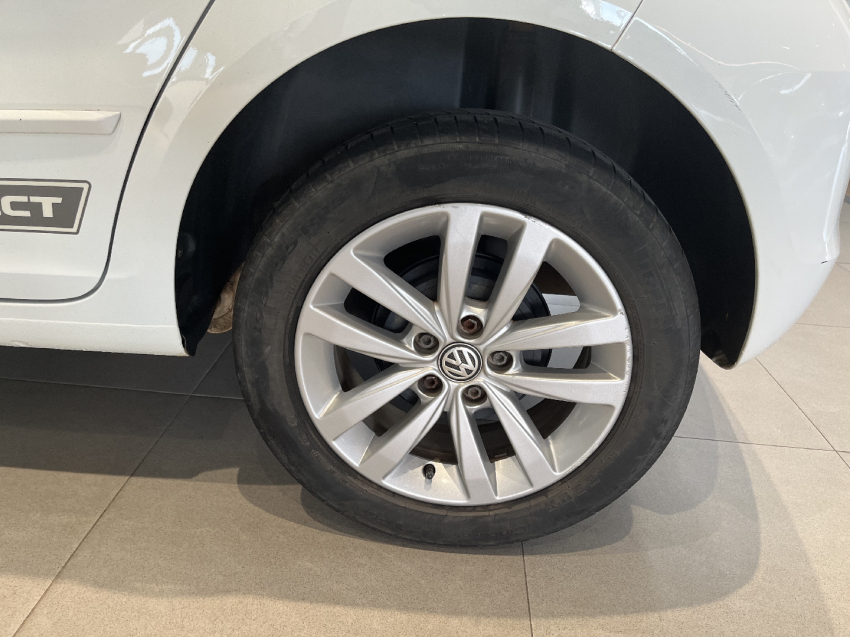volkswagen fox 1.6 msi total flex connect 4p manual 2018