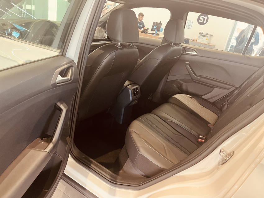 volkswagen t-cross 1.4 250 tsi total flex highline automatico 4p 2025