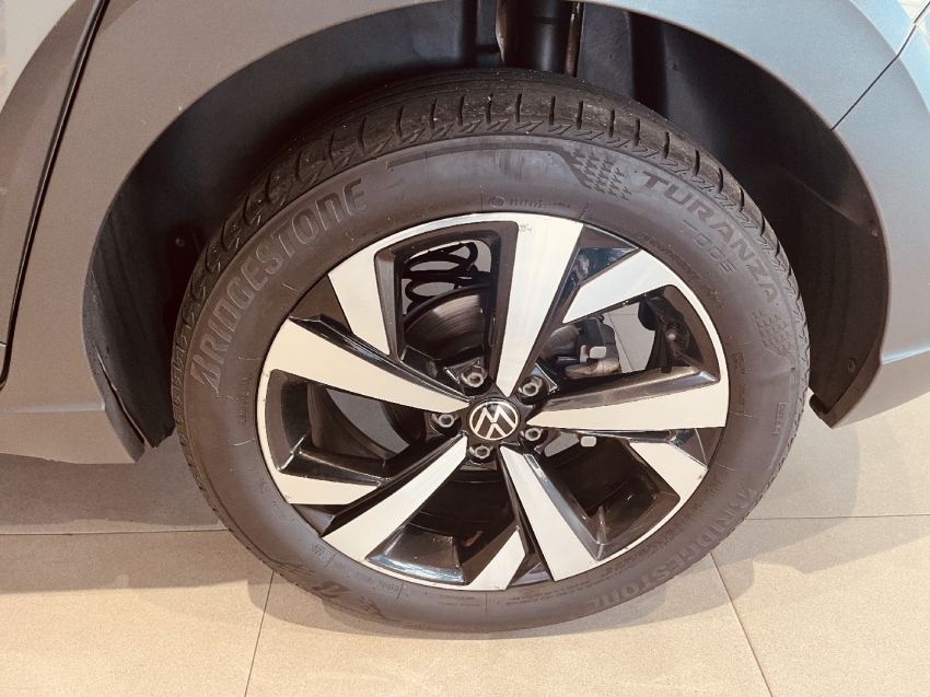 volkswagen nivus 1.0 200 tsi total flex highline automatico 4p 2021
