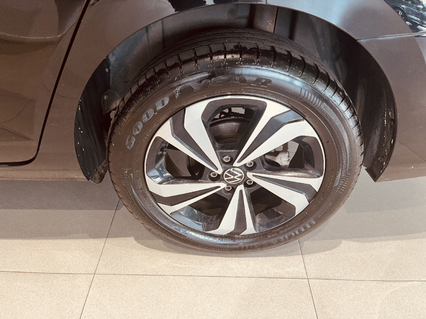 volkswagen virtus 1.0 200 tsi highline automatico flex 4p 2024