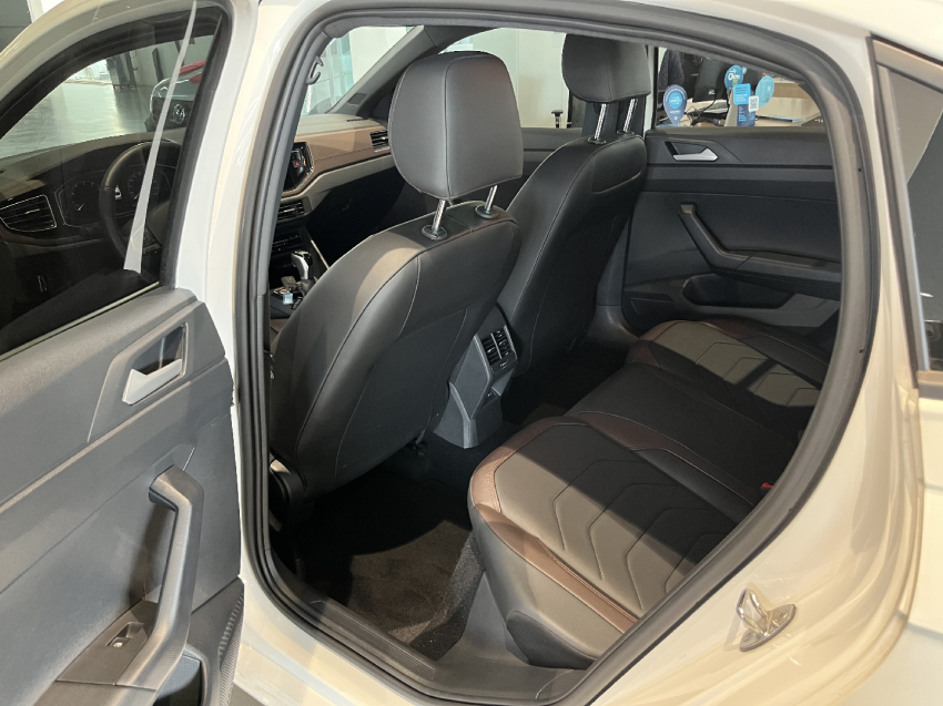 volkswagen virtus flex automatico 2025