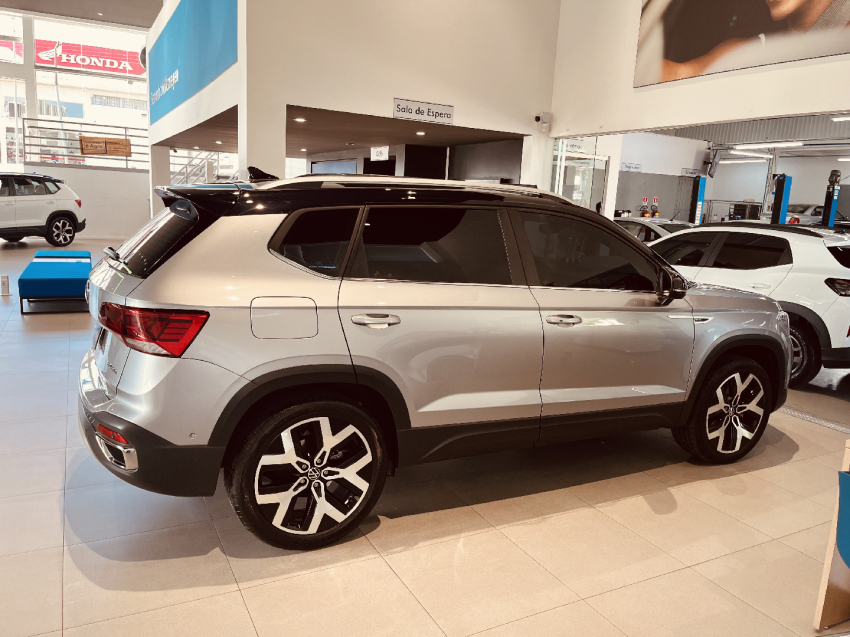 volkswagen taos 1.4 250 tsi total flex highline automatico 4p 2024