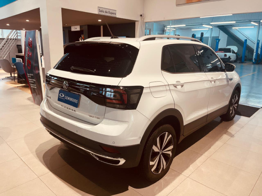 volkswagen t-cross 1.4 250 tsi total flex highline automatico 4p 2024