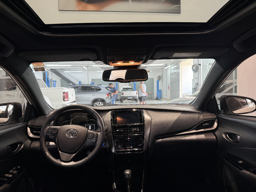 toyota yaris 1.5 16v flex xls connect multidrive 4p automatico 202312