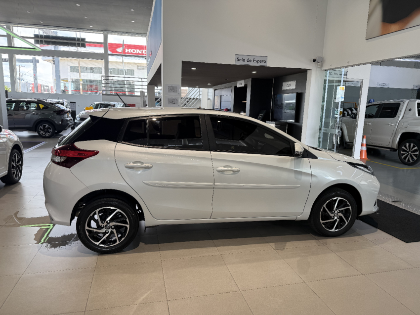 toyota yaris 1.5 16v flex xls connect multidrive 4p automatico 20237