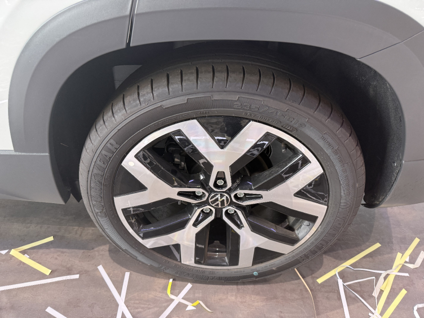 volkswagen taos 1.4 250 tsi total flex highline automatico 4p 202514