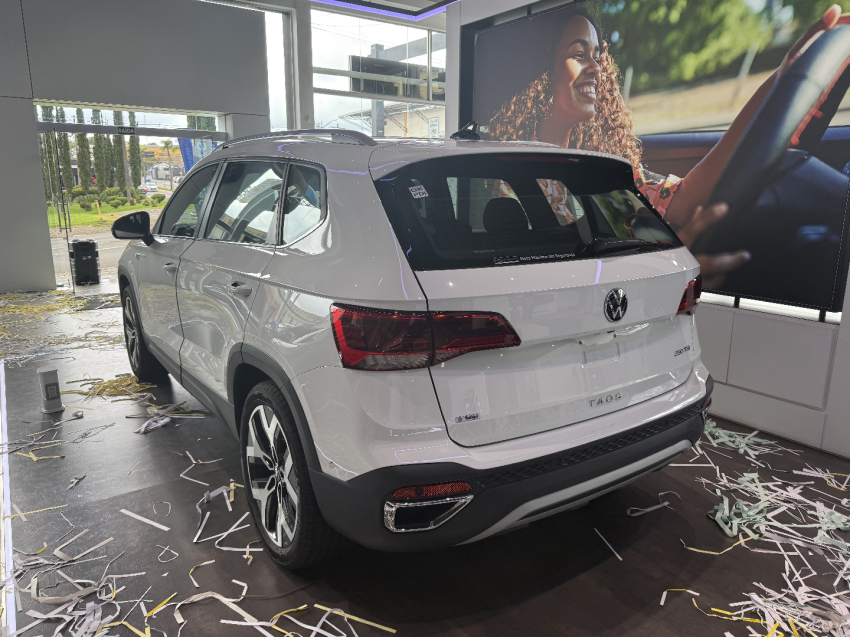 volkswagen taos 1.4 250 tsi total flex highline automatico 4p 20253